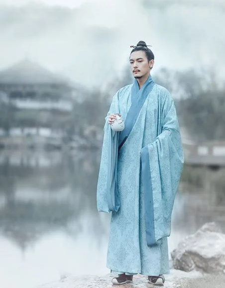 Why does hanfu have long sleeves