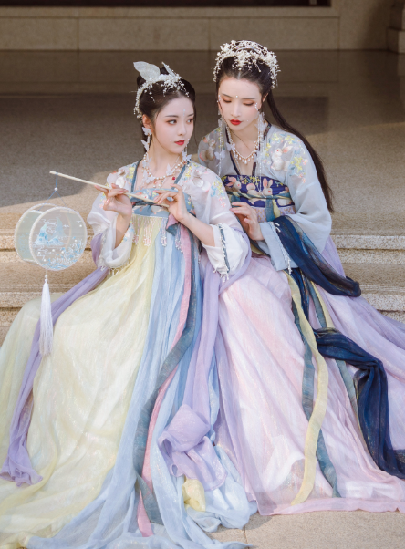 Putting China's Traditional Hanfu on the World Stage