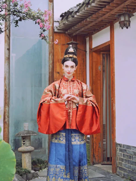 Can Foreigners Wear Hanfu