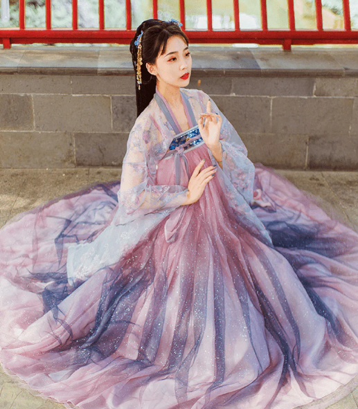Beautiful Lady of Guanghan Palace Tryst Hanfu & Cheongsam