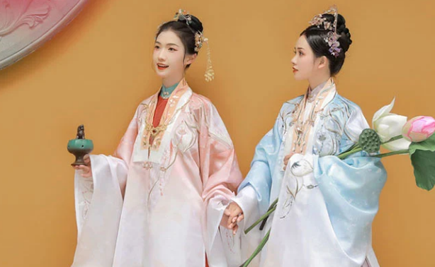 Guide to Traditional Chinese Clothing 