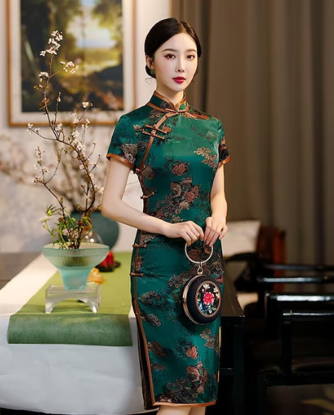 Is cheongsam a traditional Chinese dress