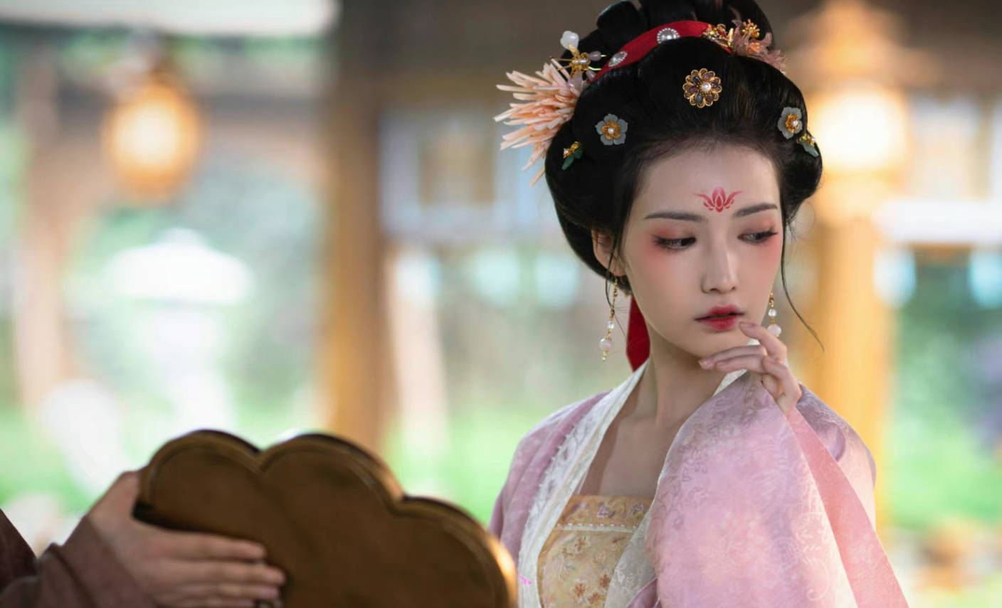China's Love Of Hanfu Is Here To Stay