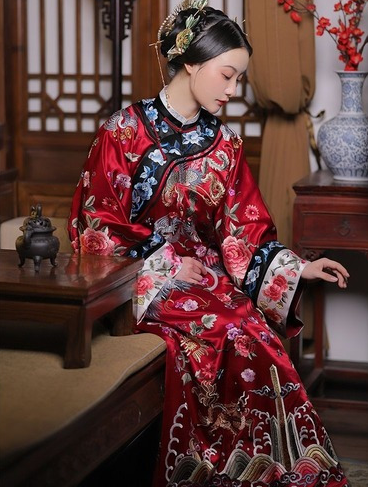 Chinese Traditional Qing Dynasty Qipao 