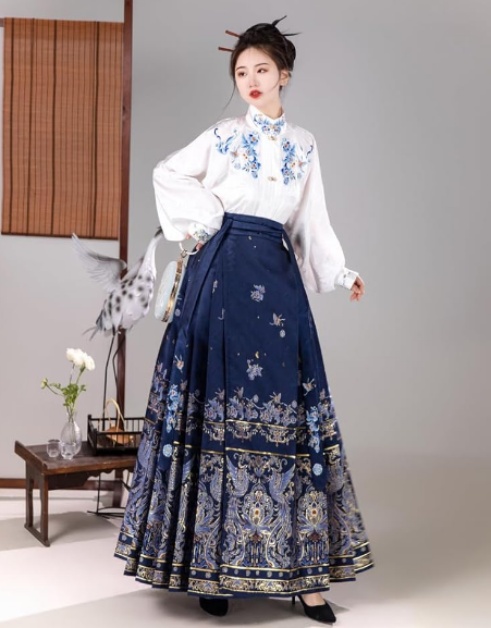 Why is a horse-face skirt called a horse-face skirt