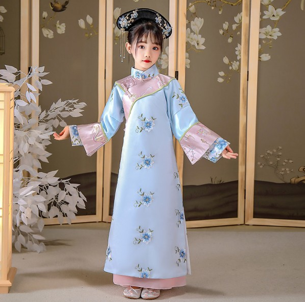 What are the court costumes of Qing Dynasty