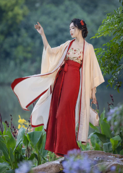 Is Hanfu traditional clothing