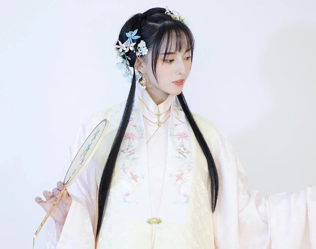 How to match Hanfu hair accessories with outfits