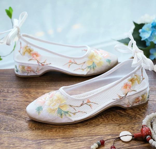 Which hanfu shoes are comfortable for long walks