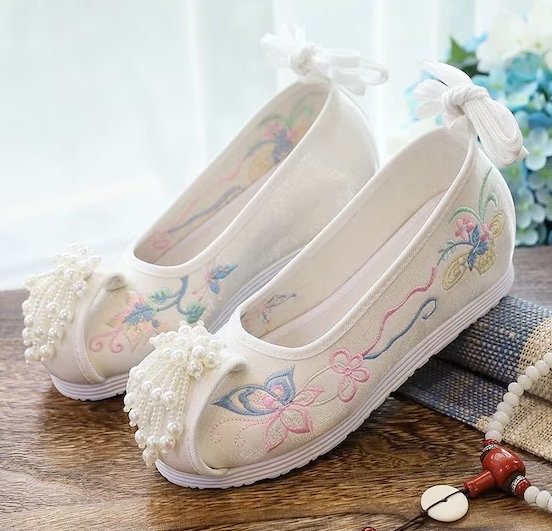 Which hanfu shoes are comfortable for long walks