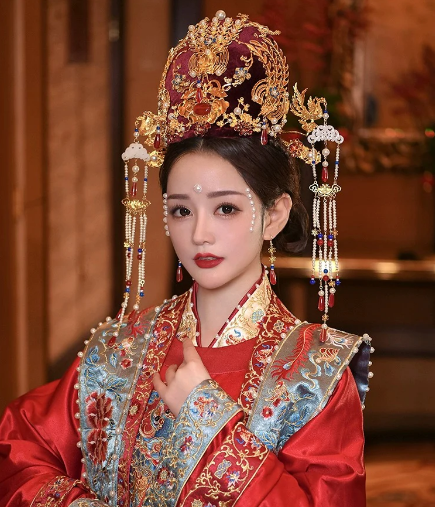 Which Hanfu hair accessories are best for weddings